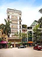 Luxe Paradise Suites Dich Vong Hau