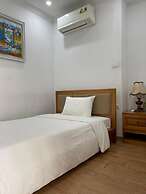 Luxe Paradise Suites Dich Vong Hau