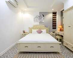 Luxe Paradise Suites Dich Vong Hau
