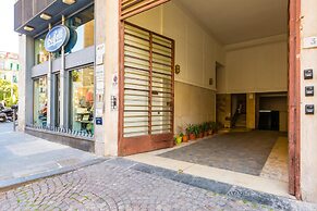 Green Tea Flat at Piazza Carit by Wonderful Italy