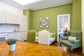 Green Tea Flat at Piazza Carit by Wonderful Italy