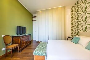 Green Tea Flat at Piazza Carit by Wonderful Italy