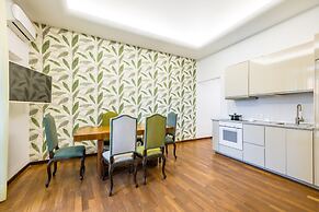 Green Tea Flat at Piazza Carit by Wonderful Italy