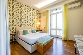 Green Tea Flat at Piazza Carit by Wonderful Italy