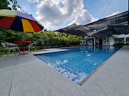 CMJ Private Resort