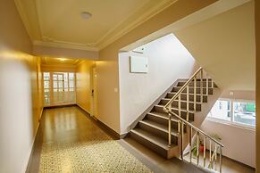 Q Saina's Mapham Darjeeling