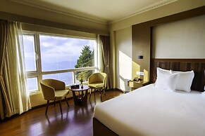 Q Saina's Mapham Darjeeling