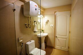 Q Saina's Mapham Darjeeling