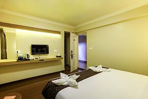 Q Saina's Mapham Darjeeling