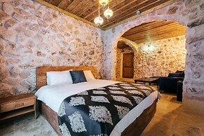 Tuğhan Stone House
