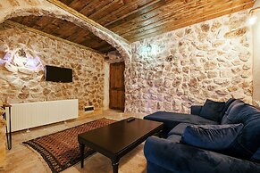 Tuğhan Stone House