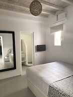 Mykonian Luxury Villa Azure w View Pool