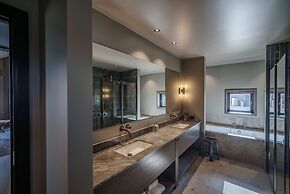 Henningsvær Bryggehotell - by Classic Norway Hotels