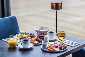 Henningsvær Bryggehotell - by Classic Norway Hotels