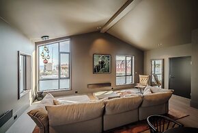 Henningsvær Bryggehotell - by Classic Norway Hotels