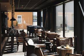 Henningsvær Bryggehotell - by Classic Norway Hotels