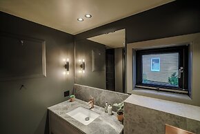 Henningsvær Bryggehotell - by Classic Norway Hotels