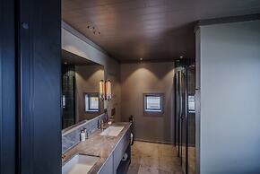 Henningsvær Bryggehotell - by Classic Norway Hotels