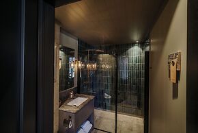 Henningsvær Bryggehotell - by Classic Norway Hotels