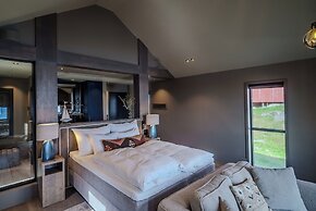 Henningsvær Bryggehotell - by Classic Norway Hotels