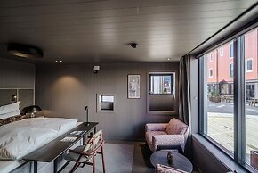 Henningsvær Bryggehotell - by Classic Norway Hotels