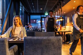 Henningsvær Bryggehotell - by Classic Norway Hotels