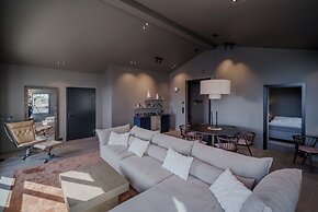 Henningsvær Bryggehotell - by Classic Norway Hotels