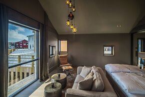 Henningsvær Bryggehotell - by Classic Norway Hotels