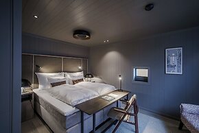 Henningsvær Bryggehotell - by Classic Norway Hotels