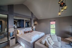 Henningsvær Bryggehotell - by Classic Norway Hotels