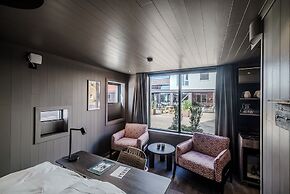 Henningsvær Bryggehotell - by Classic Norway Hotels