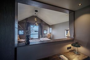 Henningsvær Bryggehotell - by Classic Norway Hotels