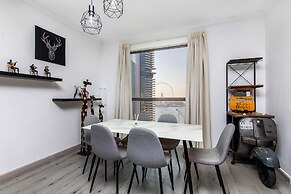 Dubai Marina 1BR sea view at Murjan 2