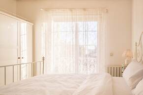 Luxury Duplex Villa w Pool and Garden in Alacati