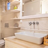 Luxury Duplex Villa w Pool and Garden in Alacati