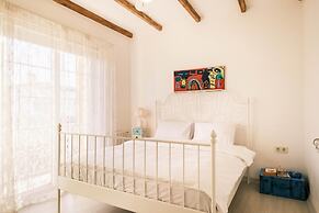 Luxury Duplex Villa w Pool and Garden in Alacati