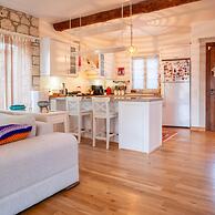 Luxury Duplex Villa w Pool and Garden in Alacati