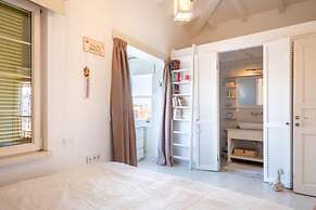 Luxury Duplex Villa w Pool and Garden in Alacati