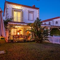 Luxury Duplex Villa w Pool and Garden in Alacati