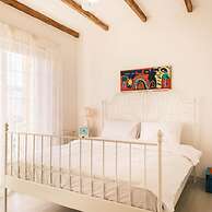 Luxury Duplex Villa w Pool and Garden in Alacati