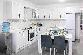 Flat With Sea View Balcony in Kyrenia