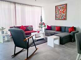 Flat With Sea View Balcony in Kyrenia