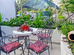 Flat With Garden 5 min to Kyrenia Castle