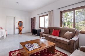 Flat With Garden 5 min to Kyrenia Castle