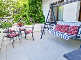 Flat With Garden 5 min to Kyrenia Castle