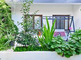 Flat With Garden 5 min to Kyrenia Castle