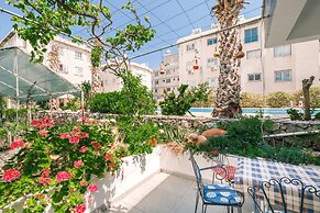 Flat With Garden 5 min to Kyrenia Castle