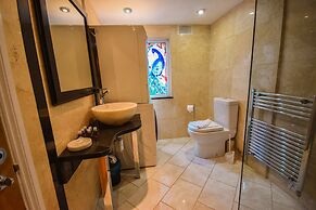 Two Bedroom Apartment at Old Compton Street