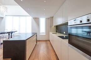 Chic 2-bedroom Home - Richmond Upon Thames