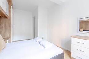 Inviting 2BD Flat 15 Minutes From Regents Park!